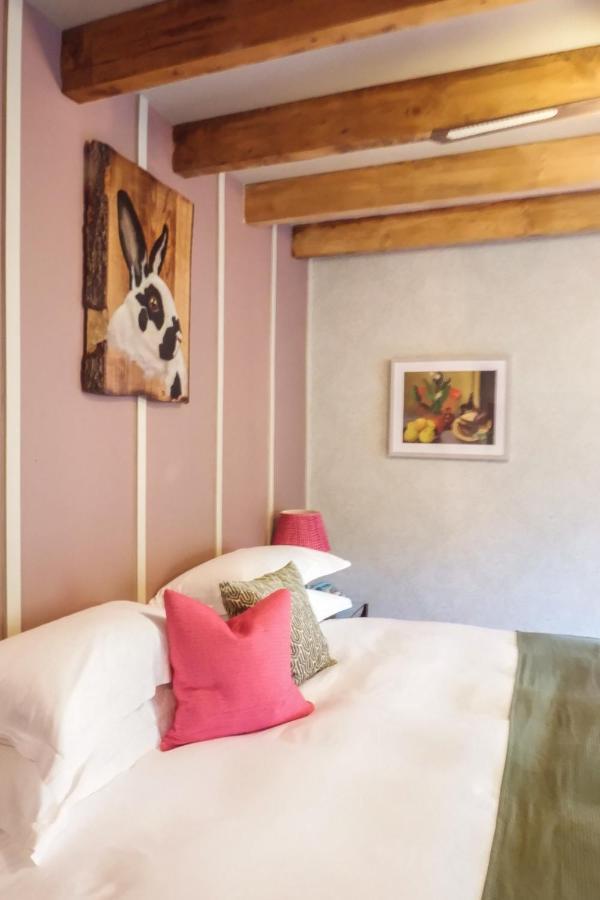 The Rabbit & Retreat Отель