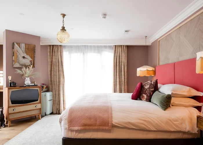 The Rabbit Hotel & Retreat
